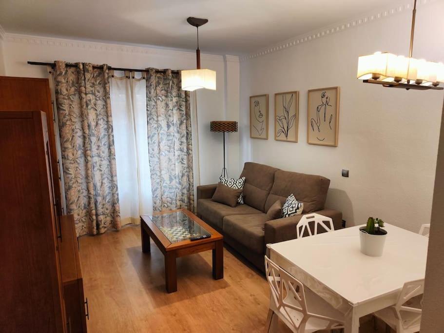 Piso Acogedor En Malaga Apartment Luaran gambar
